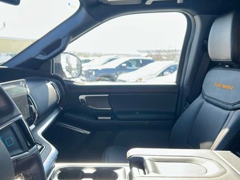 Used 2026 Ford Expedition Tremor AWD/4WD image 51