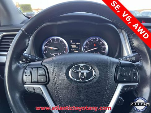 Used 2019 Toyota Highlander SE image 8