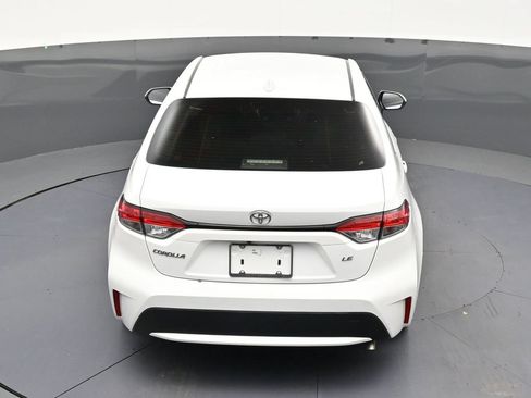 Used 2021 Toyota Corolla LE FWD image 15