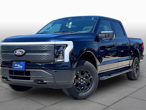Certified 2025 Ford F150 Lightning XLT AWD/4WD image 32