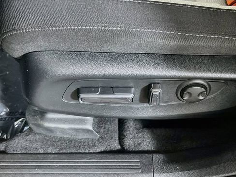Certified 2024 Honda CR-V EX image 17