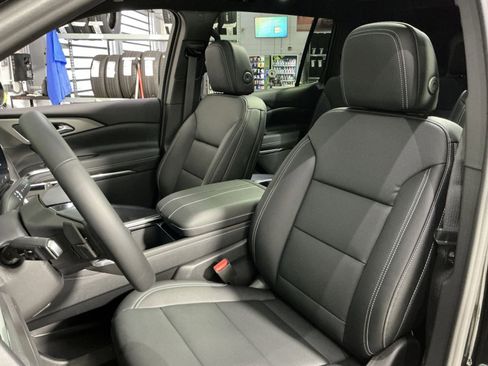 New 2026 Chevrolet Traverse LT image 21