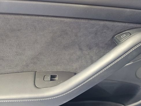 Used 2023 Tesla Model 3 Standard Range RWD image 11