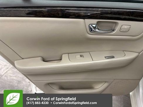 Used 2011 Cadillac DTS Luxury image 11