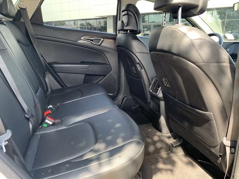 Used 2023 Kia Sportage EX FWD image 33