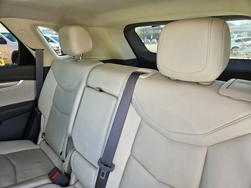 Used 2021 Cadillac XT5 Premium Luxury image 29