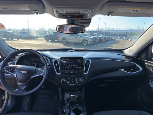 Used 2024 Chevrolet Malibu LT image 28