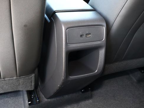 Used 2025 Chevrolet Trax LT w/ LT Convenience Package image 12