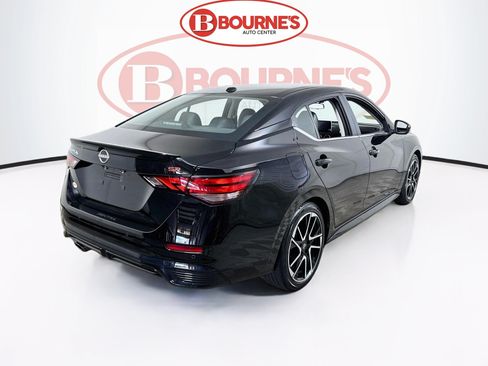 Used 2024 Nissan Sentra SR w/ SR Premium Package FWD image 12