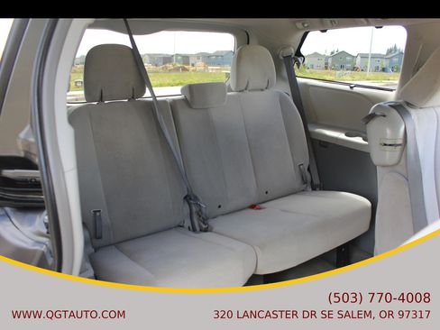 Used 2012 Toyota Sienna LE FWD image 20
