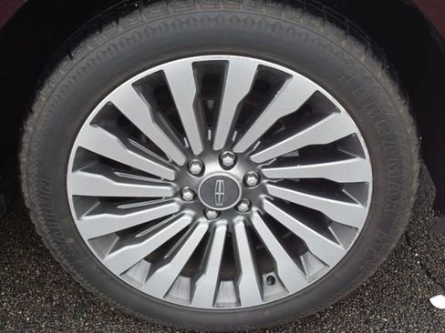 Used 2018 Lincoln Navigator L Reserve w/ Technology Package image 62