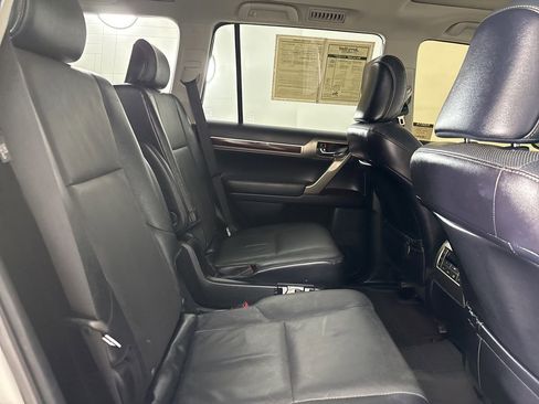 Used 2017 Lexus GX 460 Premium AWD/4WD image 28
