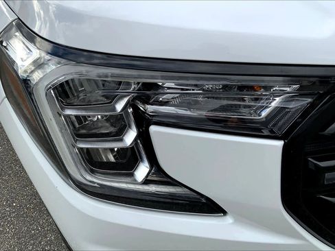 Certified 2022 GMC Terrain SLE w/ Driver Convenience Package image 25