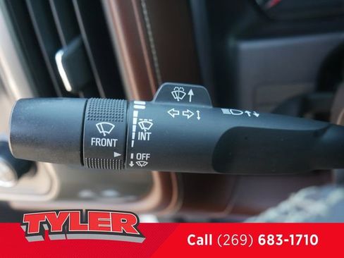 Used 2014 Chevrolet Silverado 1500 High Country image 29