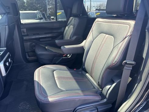 Used 2024 Ford Expedition Limited AWD/4WD image 22