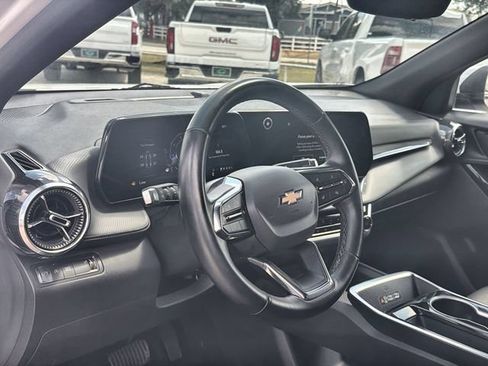 Used 2025 Chevrolet Equinox LT w/ Convenience Package II FWD image 10