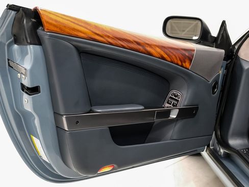 Used 2006 Aston Martin DB9 Volante image 40