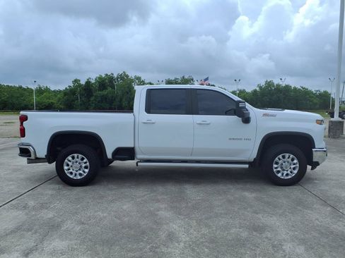 Used 2024 Chevrolet Silverado 2500 LT AWD/4WD image 4
