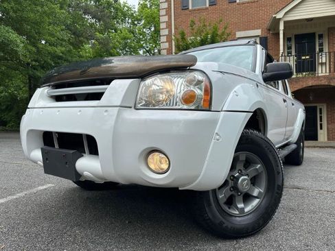 Used 2003 Nissan Frontier XE w/ XE Pwr Pkg AWD/4WD image 2