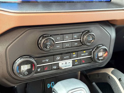 Used 2024 Ford Bronco Outer Banks AWD/4WD image 27