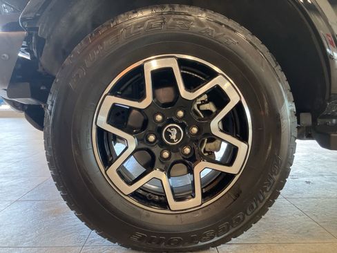 Used 2022 Ford Bronco Outer Banks image 9