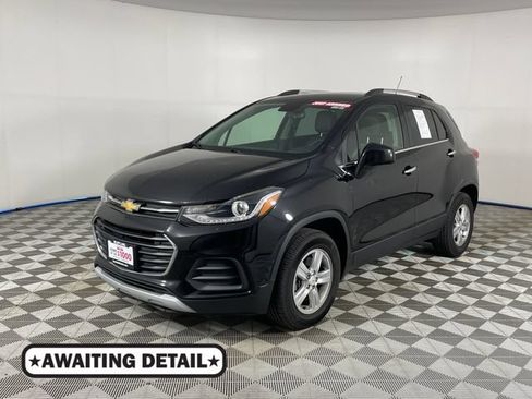 Used 2019 Chevrolet Trax LT w/ LT Convenience Package AWD/4WD image 1
