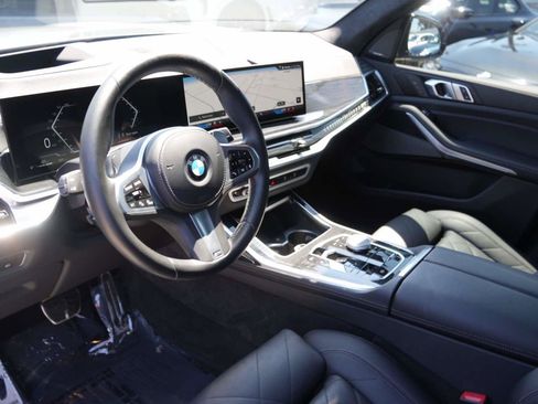 Used 2024 BMW X7 xDrive40i w/ M Sport Package AWD/4WD image 14