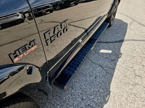 Used 2016 RAM 1500 Express w/ Black Ram 1500 Express Group AWD/4WD image 31