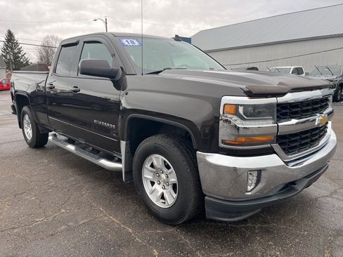 Used 2018 Chevrolet Silverado 1500 LT w/ LT Convenience Package image 7