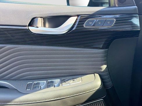 Used 2023 Hyundai Palisade Calligraphy image 18