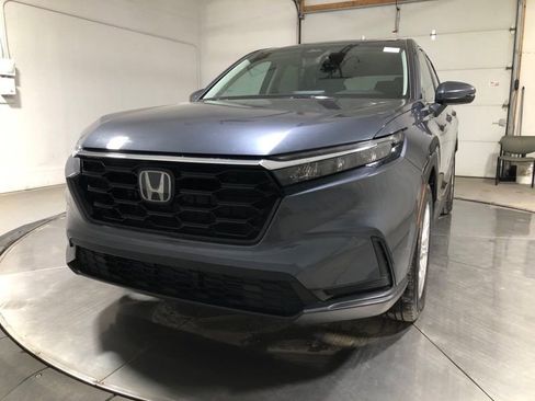 Used 2025 Honda CR-V EX image 3