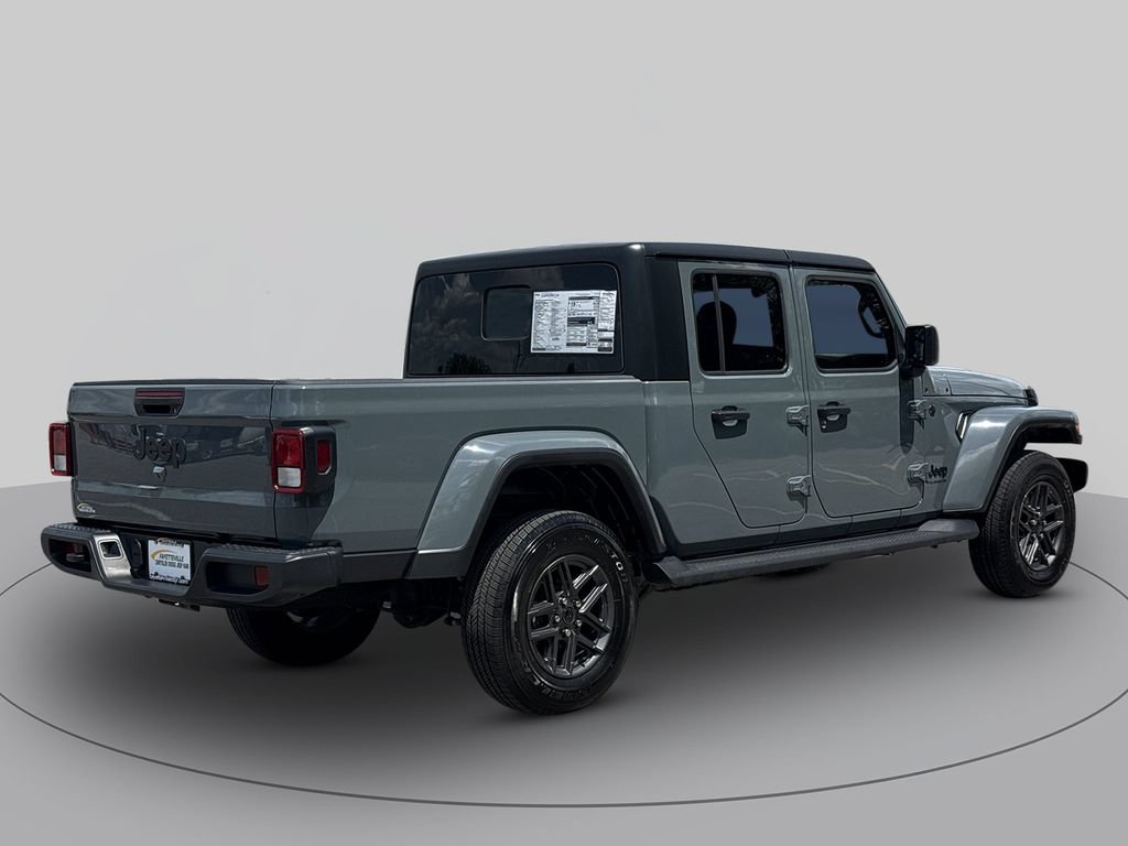 Used 2025 Jeep Gladiator Sport AWD/4WD image 3