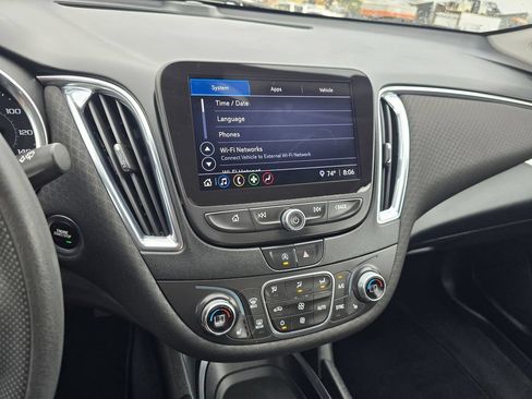 Used 2021 Chevrolet Malibu LT FWD image 21