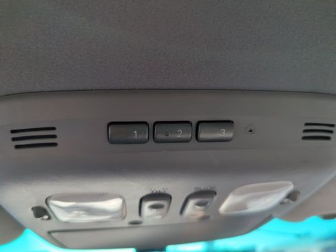 Used 2003 Toyota Land Cruiser AWD/4WD image 19