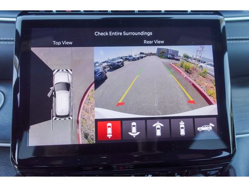 Used 2025 Jeep Grand Cherokee Limited w/ Luxury Tech Group II AWD/4WD image 21