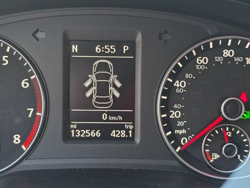 Used 2013 Volkswagen Passat 2.5 SE image 32