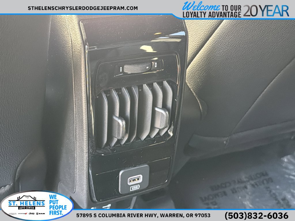 New 2025 Jeep Compass Limited w/ Sun & Sound Group AWD/4WD image 16