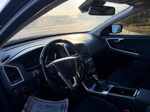 Used 2015 Volvo XC60 T5 image 11