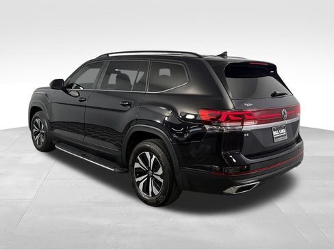 Used 2025 Volkswagen Atlas SE FWD image 9