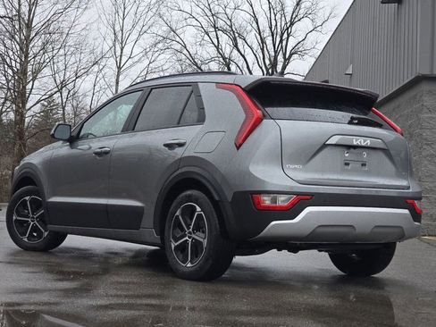 Used 2023 Kia Niro EX image 15