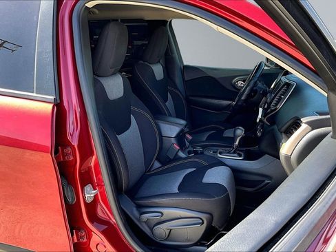 Certified 2016 Jeep Cherokee Sport FWD image 16