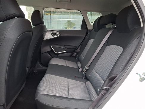 Used 2023 Kia Soul LX FWD image 10
