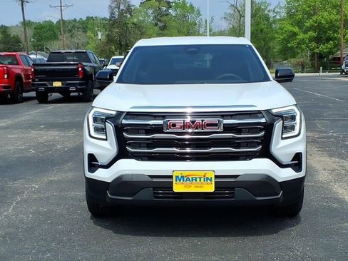 New 2026 GMC Terrain Elevation w/ Technology Package II FWD image 2