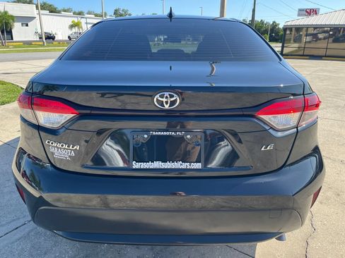 Used 2020 Toyota Corolla LE FWD image 4