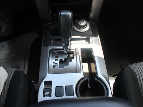 Used 2024 Toyota 4Runner SR5 AWD/4WD image 27