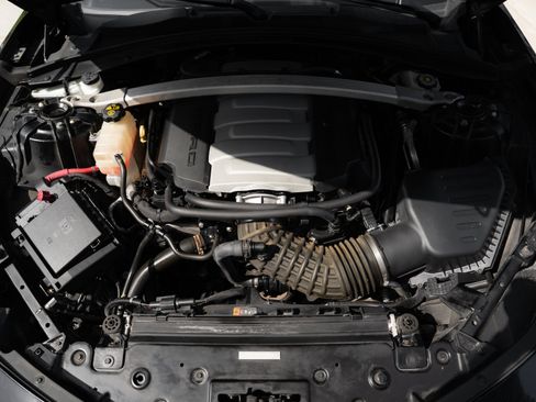Used 2017 Chevrolet Camaro SS RWD image 36
