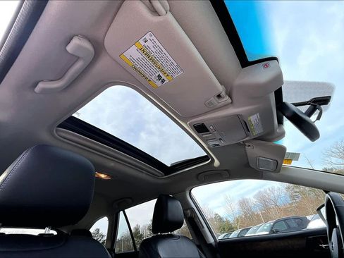 Used 2016 Subaru Outback 2.5i Limited image 14