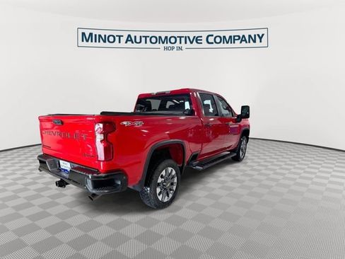 Used 2022 Chevrolet Silverado 2500 Custom w/ Custom Value Package AWD/4WD image 9