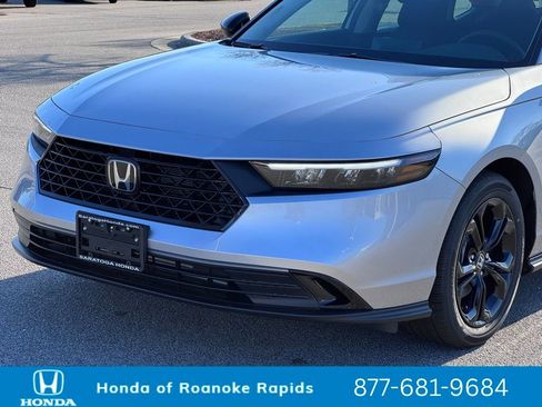 New 2025 Honda Accord SE image 32