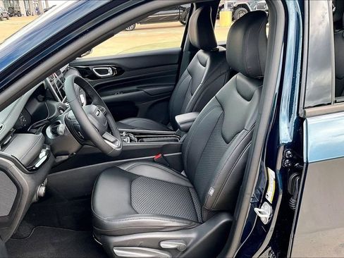 New 2026 Jeep Compass Latitude AWD/4WD image 12